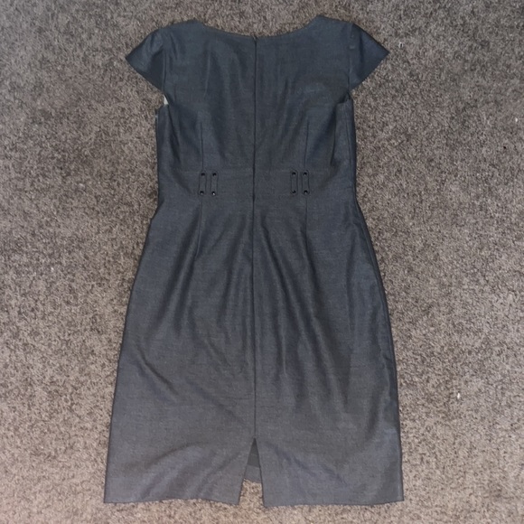 Tahari dress size 6 - Picture 5 of 5